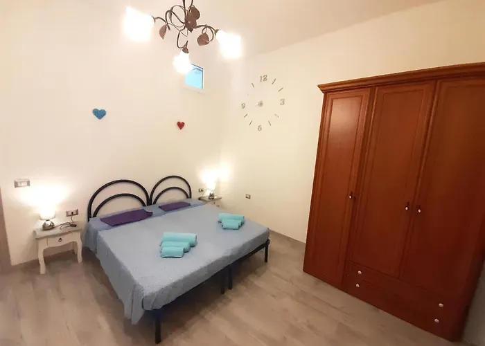 Center Via Roma 22 Ольбия